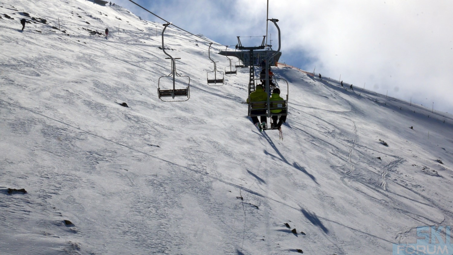 241857-skier-zakopane-1.jpg
