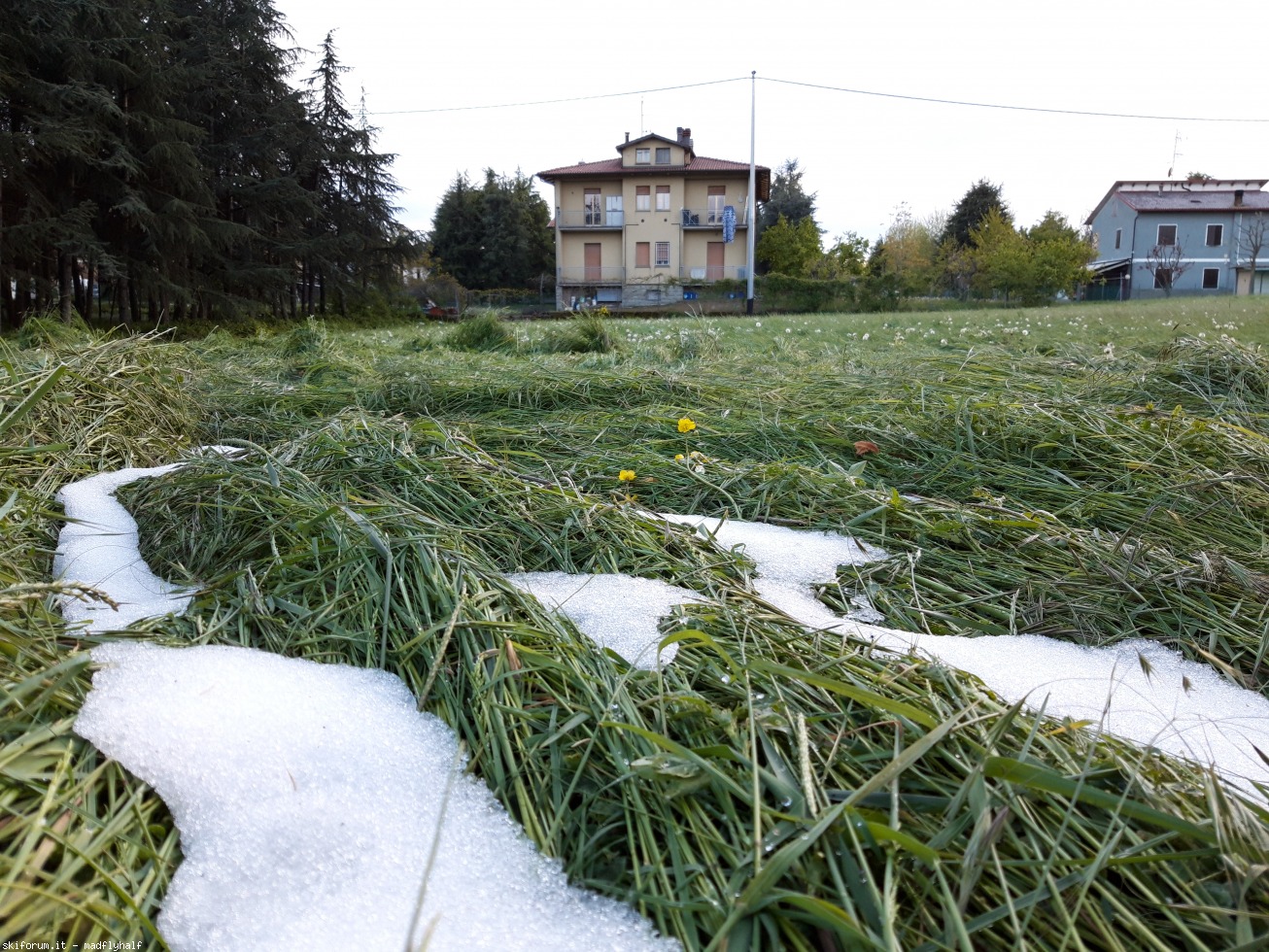 242629-neve-maggio-20190507193223.jpg