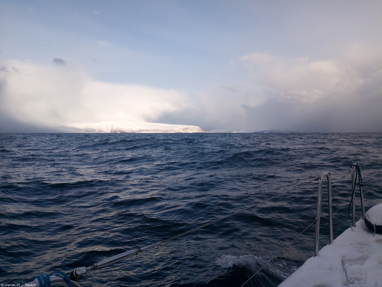 252490-norvegia-2018-03-26-1-205-la-barca-riparte-3.jpg