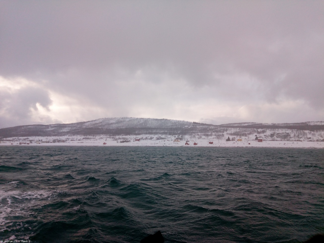 252507-norvegia-2018-03-26-3-240-e-la-barca-va-1.jpg
