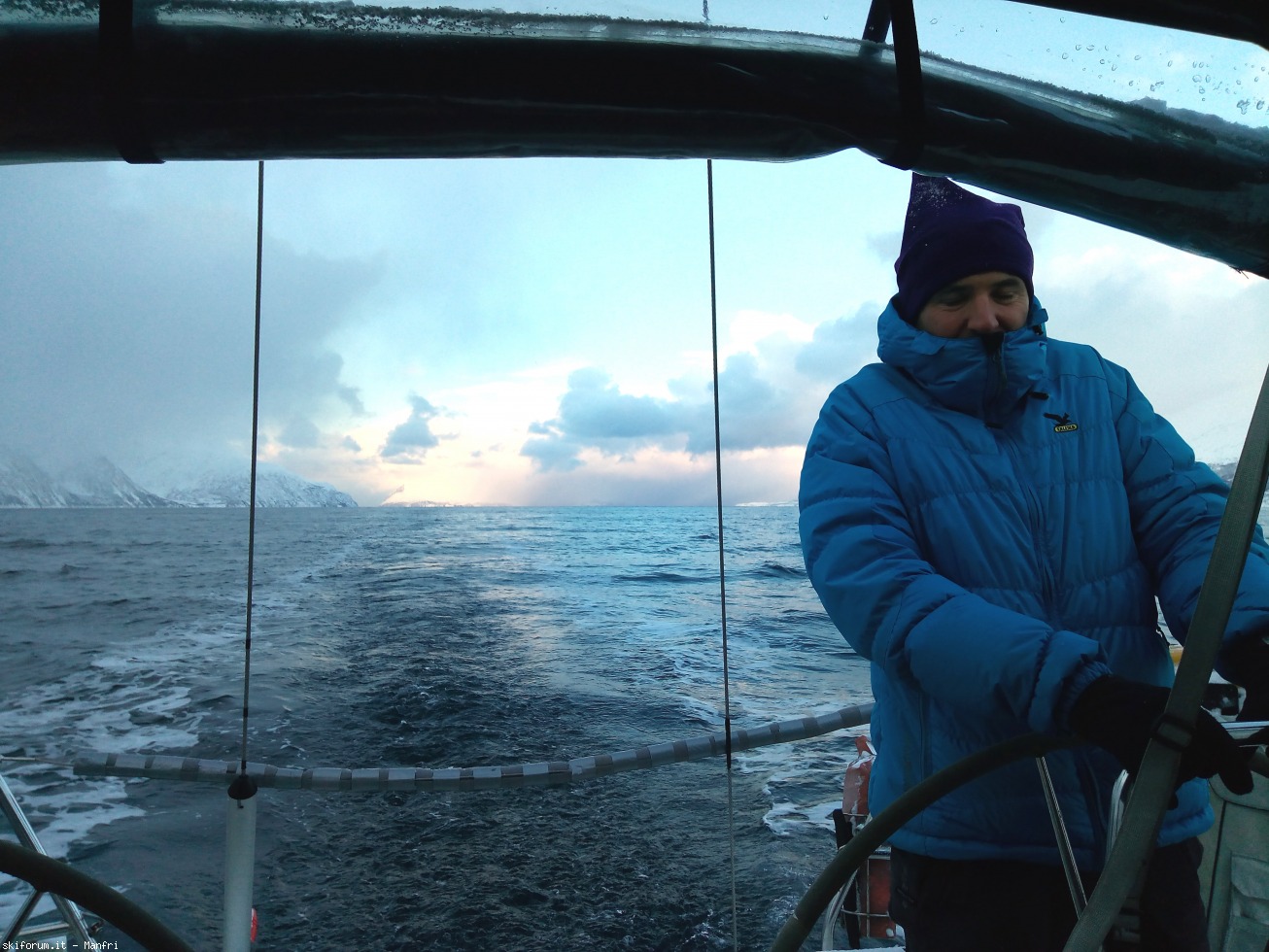 252517-norvegia-2018-03-26-3-261-il-capitano-alla-guida.jpg
