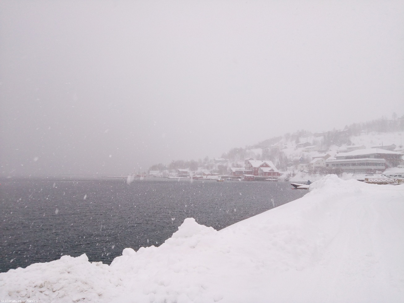 252522-norvegia-2018-03-27-1-301-toh..-nevica-2.jpg