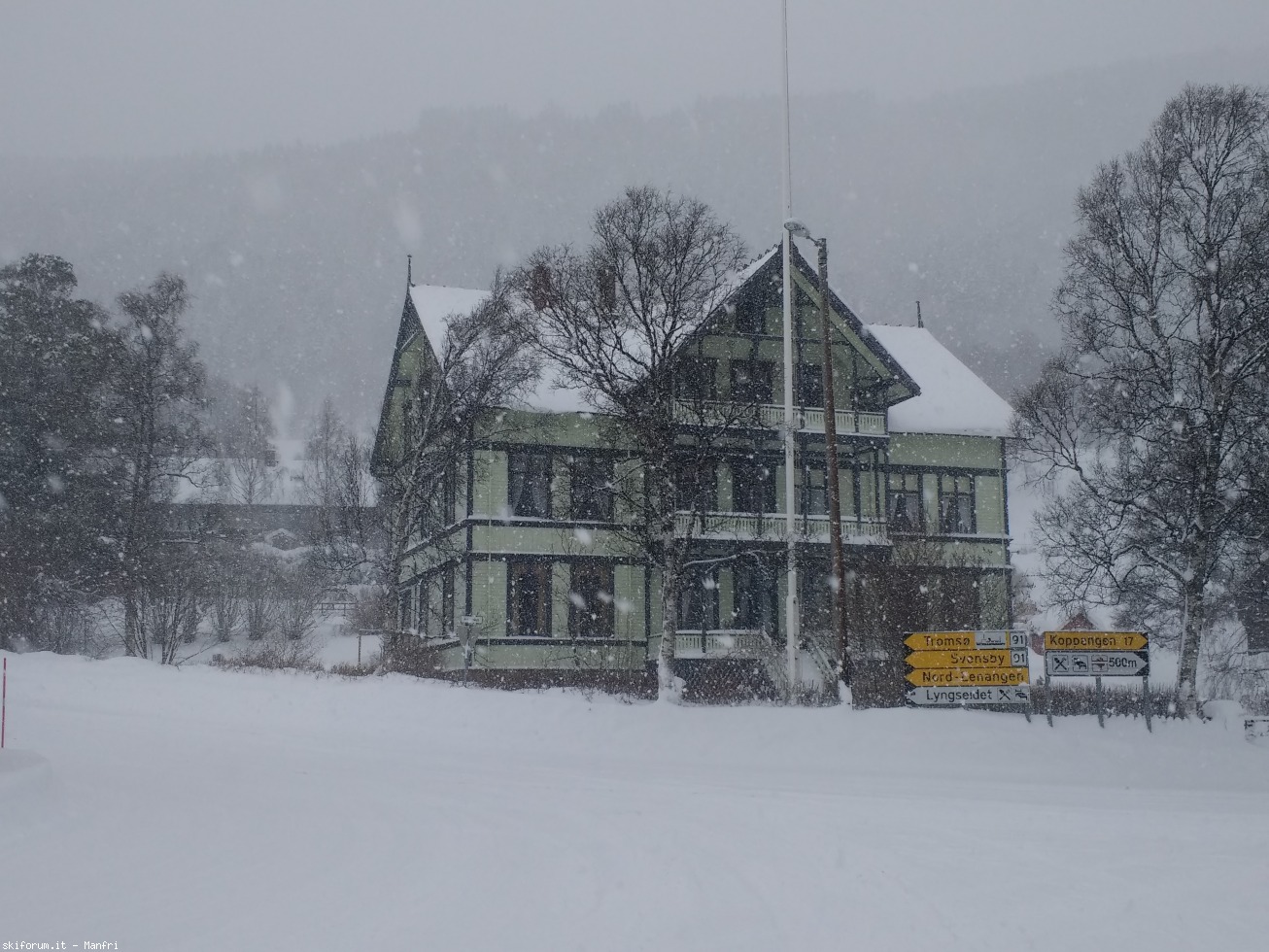 252525-norvegia-2018-03-27-1-304-toh..-nevica-5.jpg