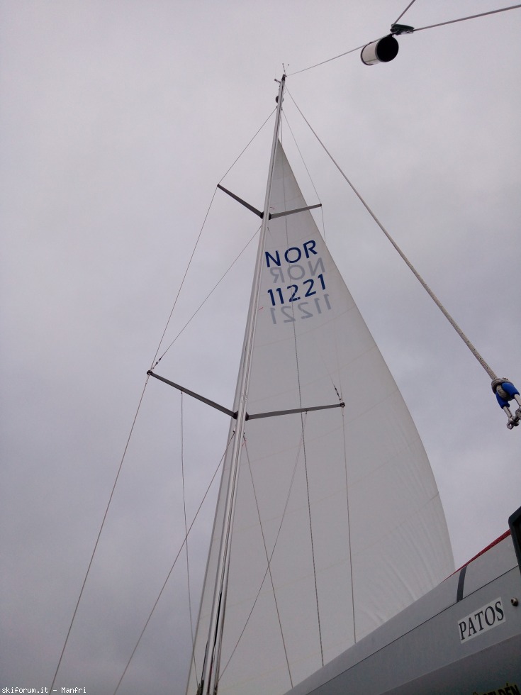 252584-norvegia-2018-03-28-3-450-siamo-su-una-barca-a-vela-1.jpg