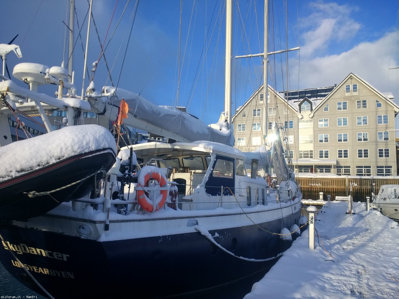 252688-norvegia-2018-03-31-2-713-barche-in-porto-3.jpg