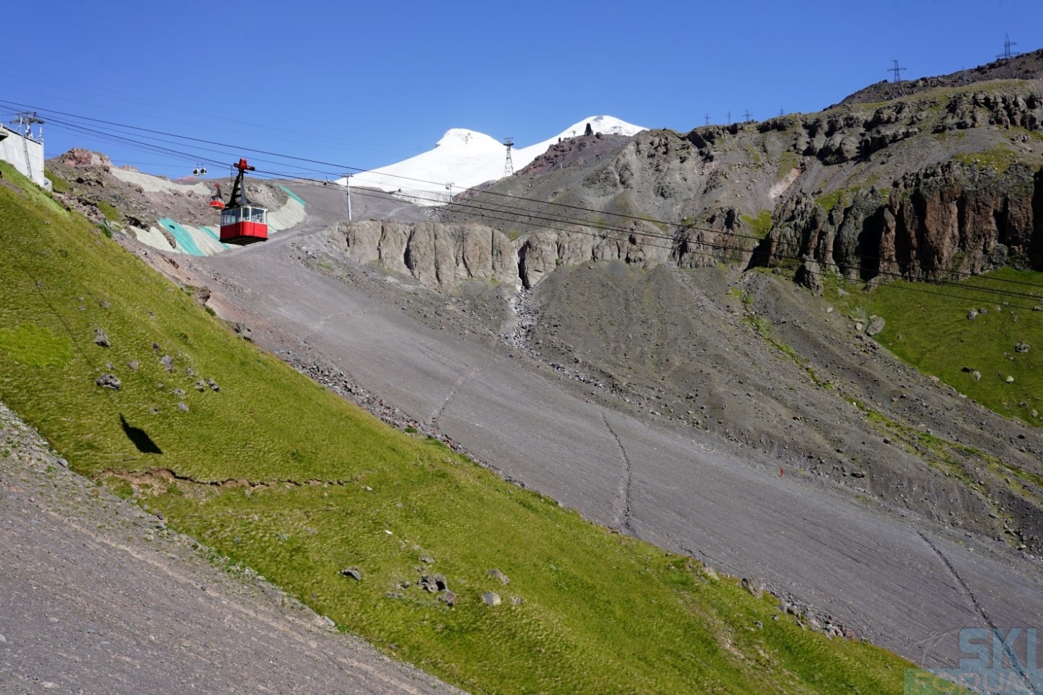 254041-mount-elbrus-in-summer-1.jpg