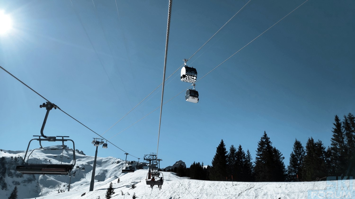 290445-ski-in-flumserberg-111.jpg