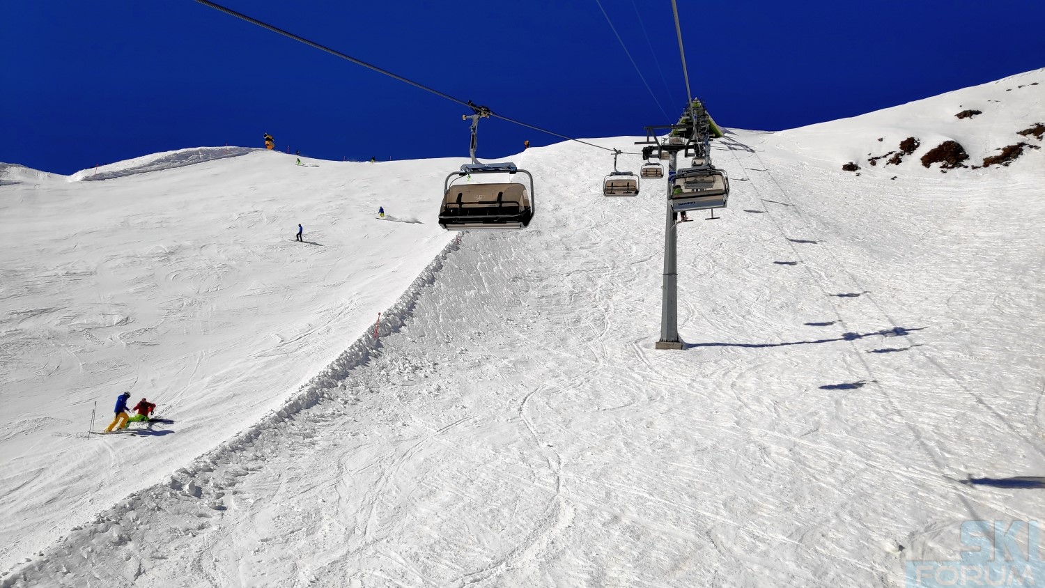 290913-sciare-ad-arosa-skiing-83.jpg