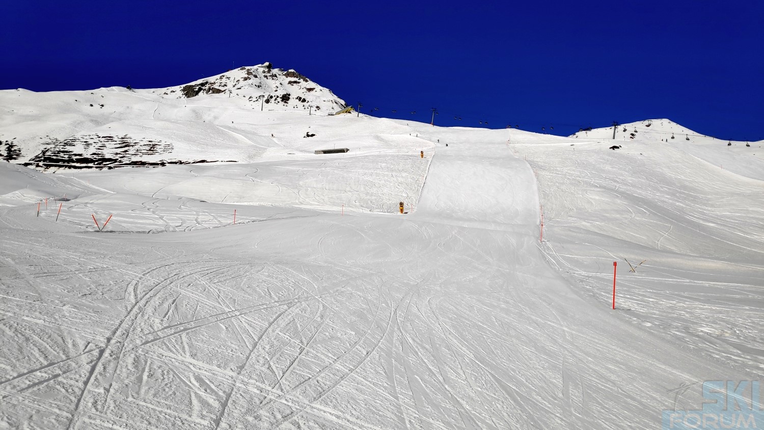 290918-sciare-ad-arosa-skiing-88.jpg