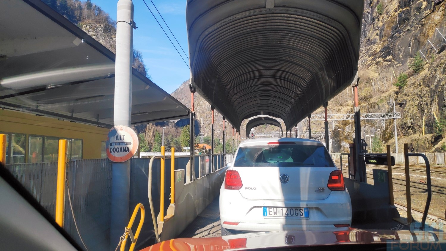 291722-sciare-ad-ovronnaz-e-guidare-in-svizzera-30.jpg