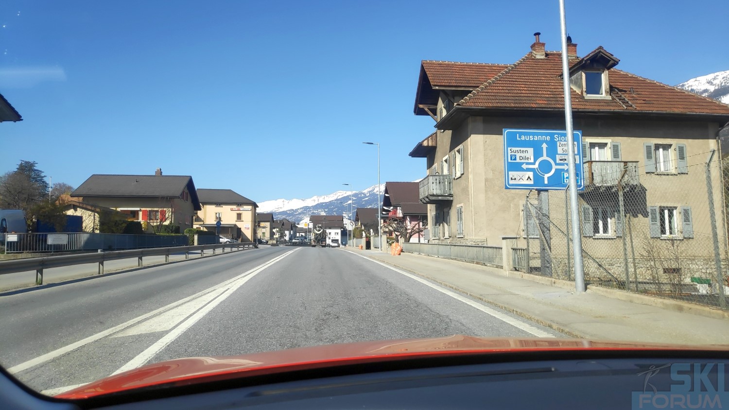 291733-sciare-ad-ovronnaz-e-guidare-in-svizzera-41.jpg