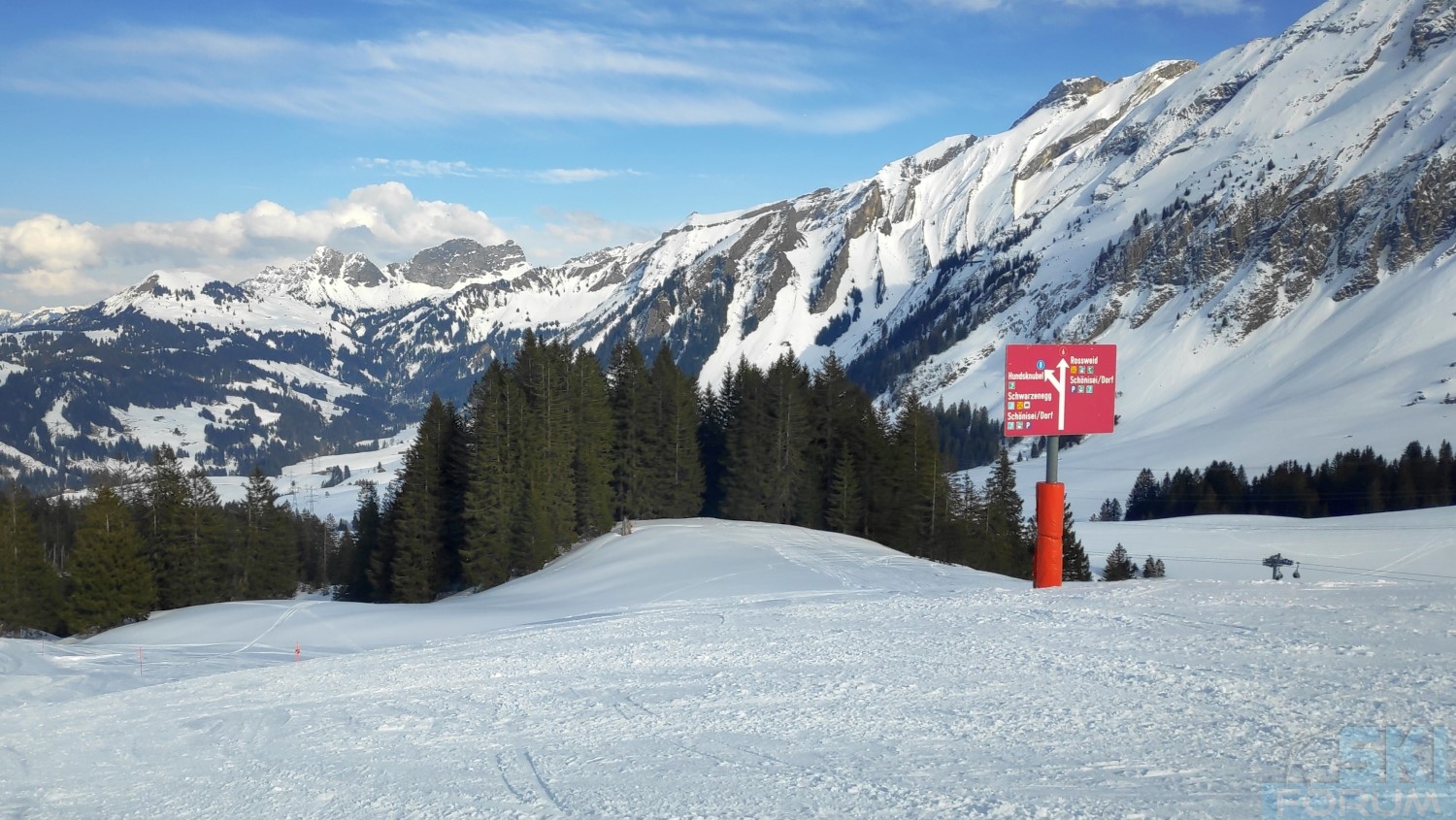 292804-ski-in-soeremberg-in-svizra-200.jpg