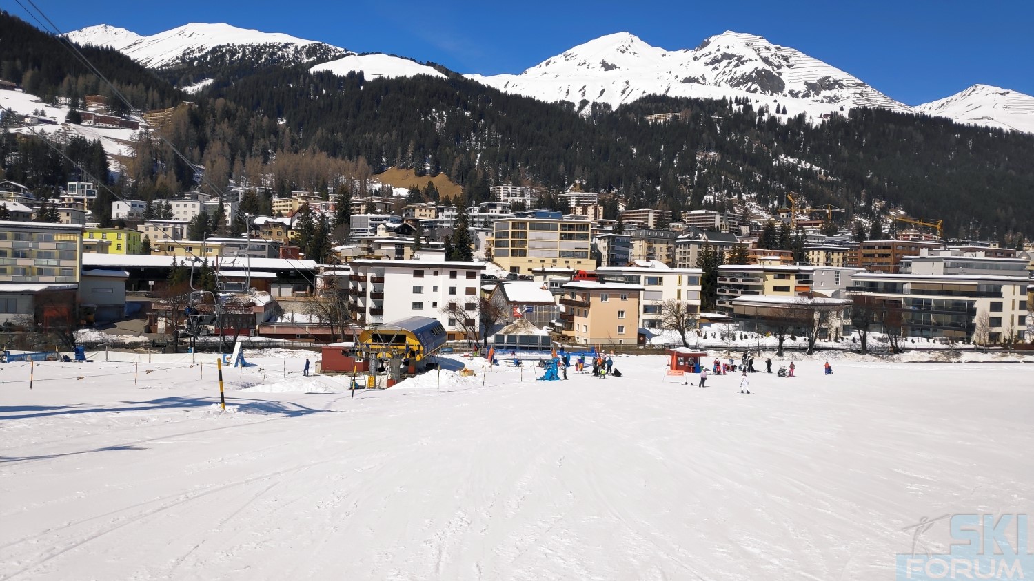 294572-sciare-a-davos-jakobs-horn-64.jpg