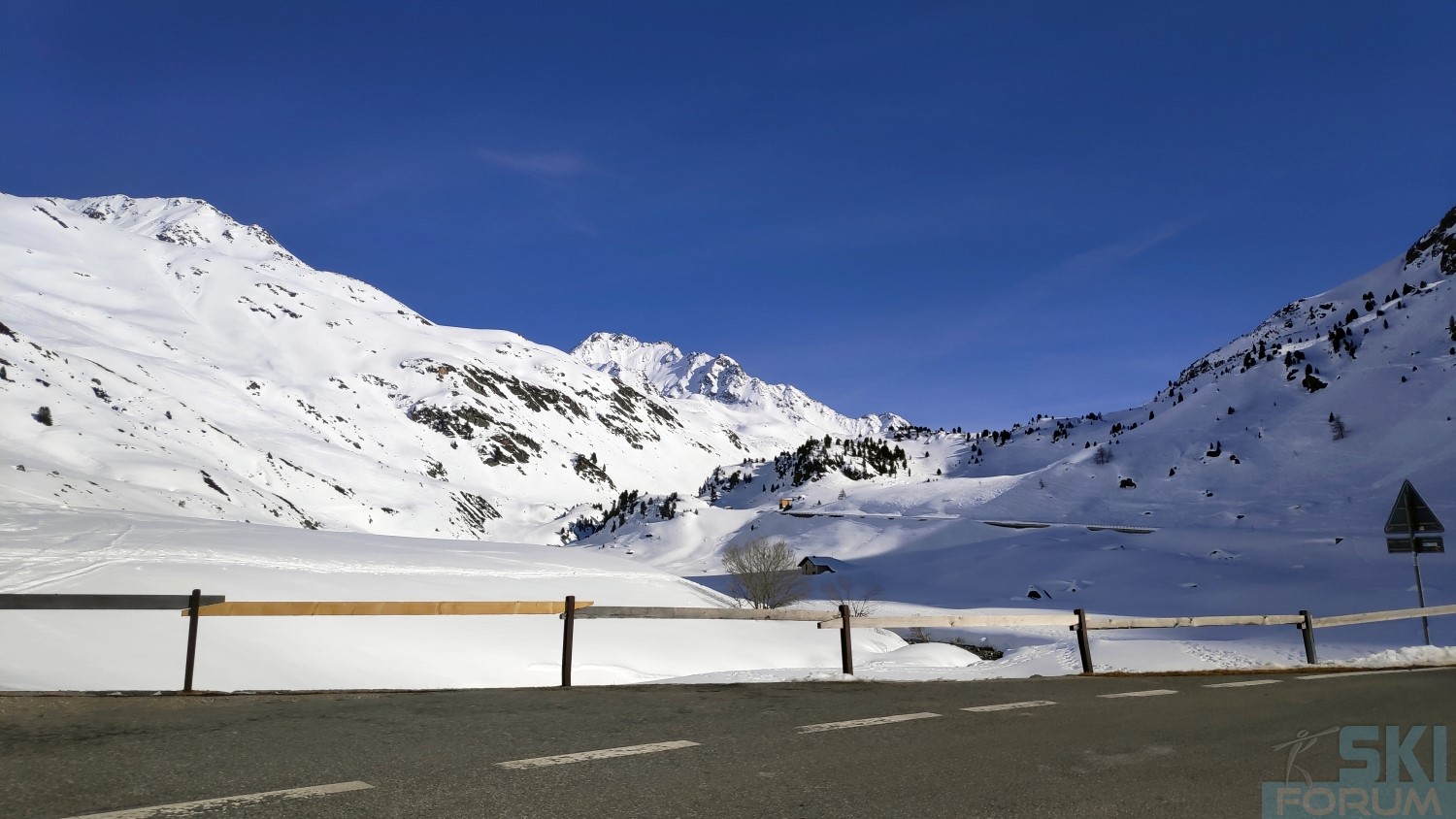 294635-sciare-a-davos-jakobs-horn-127.jpg