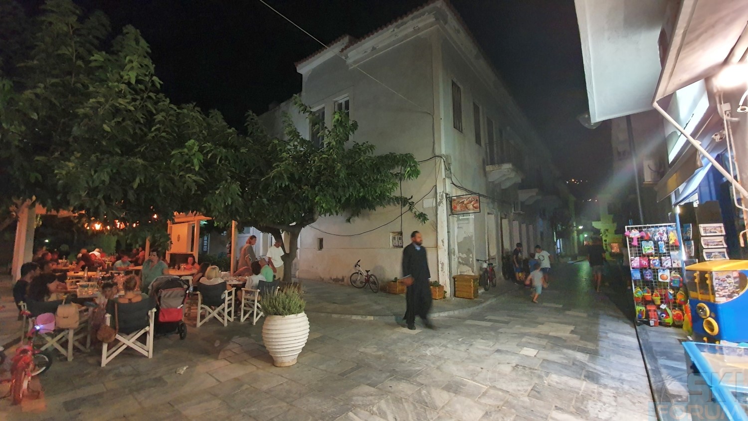 299538-andros-night-2.jpg