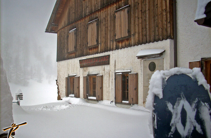 Sotto la Croda da Lago, Rifugio Palmieri