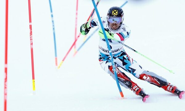 Infortunio per Marcel Hirscher