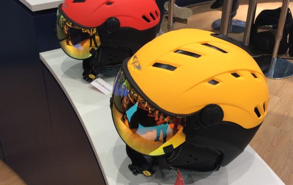 CP Helmets: caschi con visiera integrata direttamente dalla Svizzera