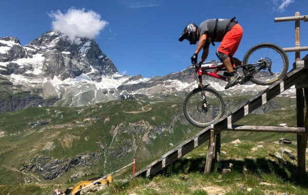 Cervinia: sci estivo al termine e gara di mtb