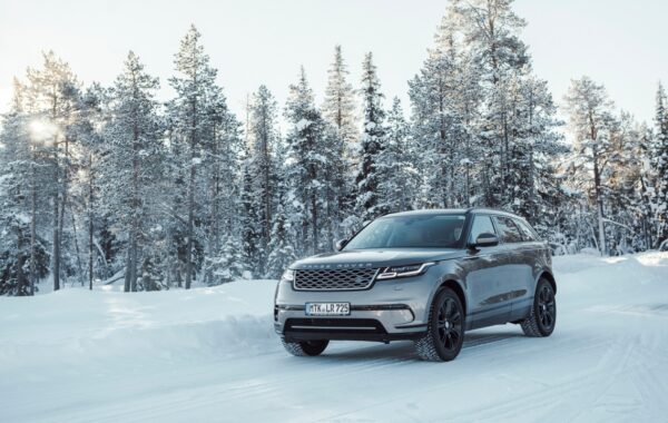 Il mondo Land Rover ai piedi del Monte Bianco