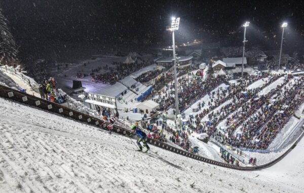 Salita e discesa della pista di atterraggio di Bischofshofen (Salto Nordico)