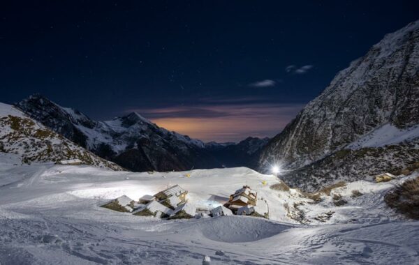 AD ALAGNA SI CENA A 2000 METRI