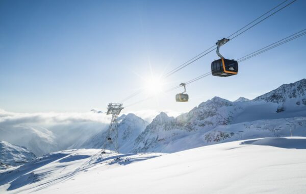 Ghiacciaio Stubai: si torna a sciare dal 9 ottobre 2026